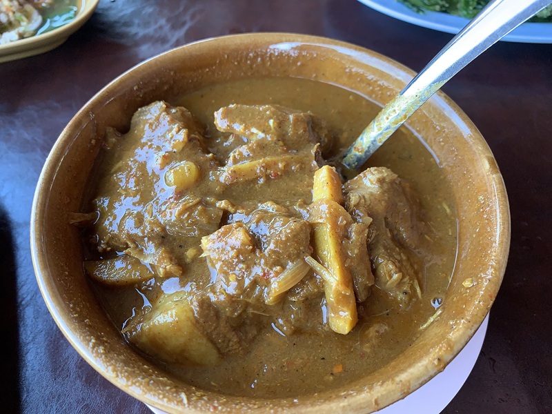 Gaeng Hung Lay