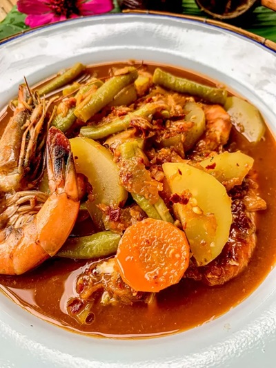 Gaeng Som
